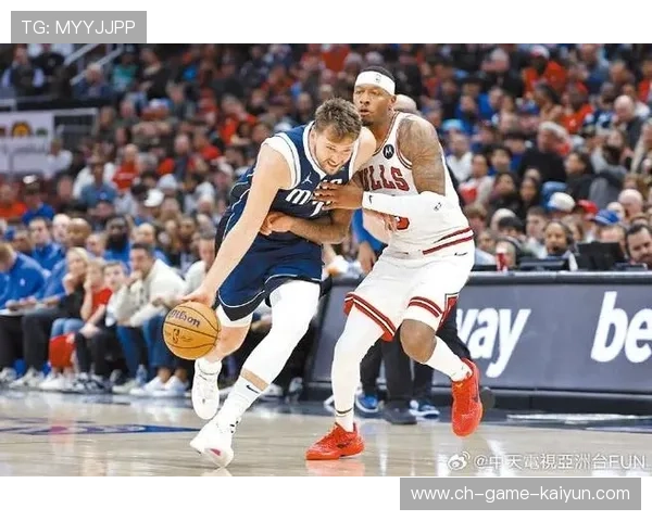 东契奇妙传助攻队友上篮，独行侠团队篮球回归